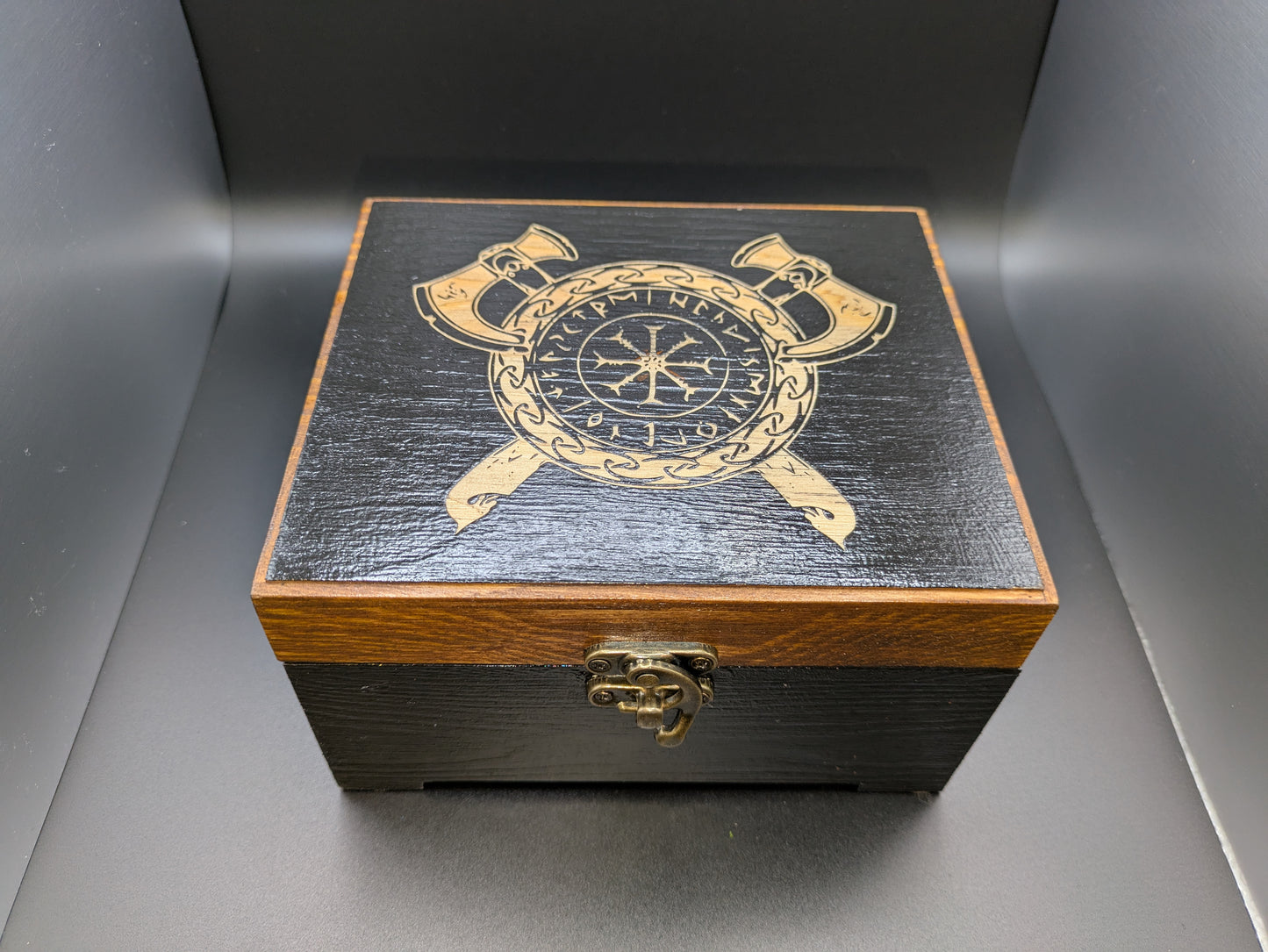 Viking Axe Two Tone Box
