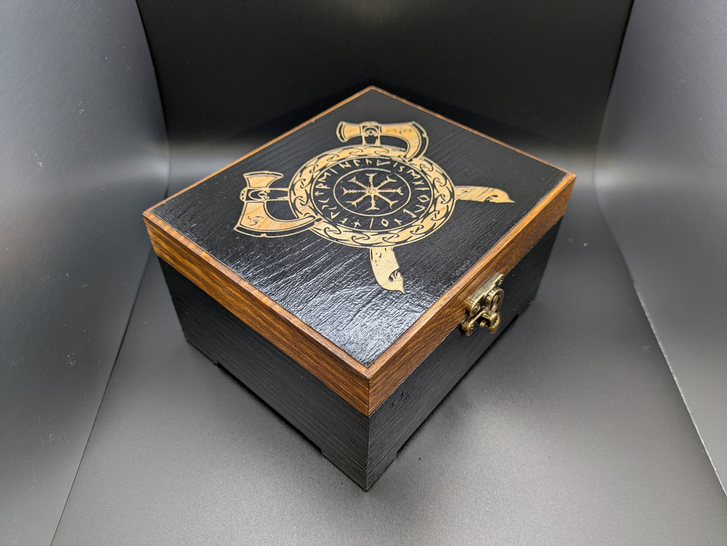 Viking Axe Two Tone Box